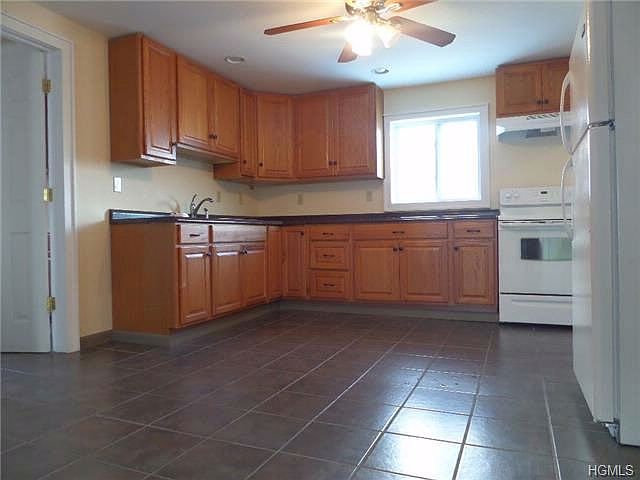 2nd image of 34 Fairview Ave #2