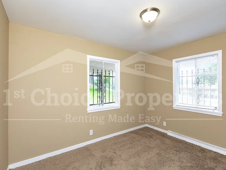 405 Cheri Ln — Photo 8