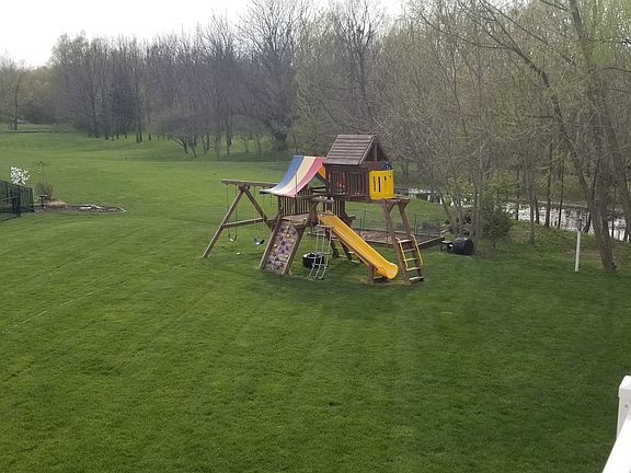 Amazing backyard that opens 