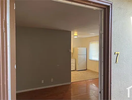 2 bed, 950 sqft, $2,650 — Photo 2