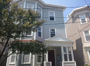 25 Raven St, Dorchester, MA 02125