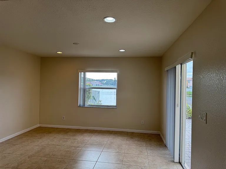 3472 Commodore Ct — Photo 14
