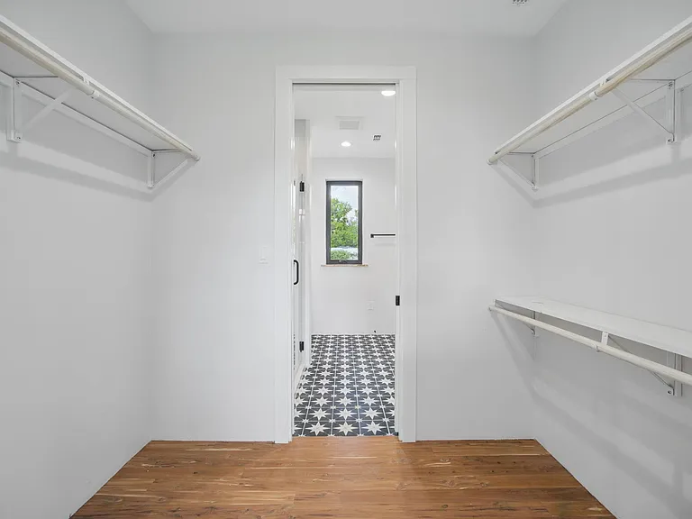 1800 Man O War Dr — Photo 29