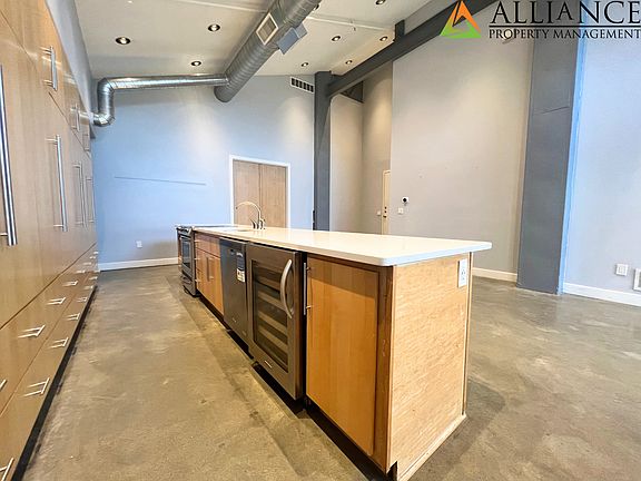 4th image of 820 N Manhattan Ave #7B
