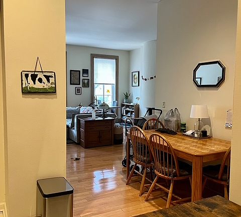 4th image of 1719 Green St APT 3