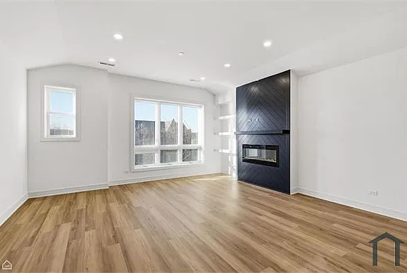 1 bed, 1800 sqft, $3,300 — Photo 3