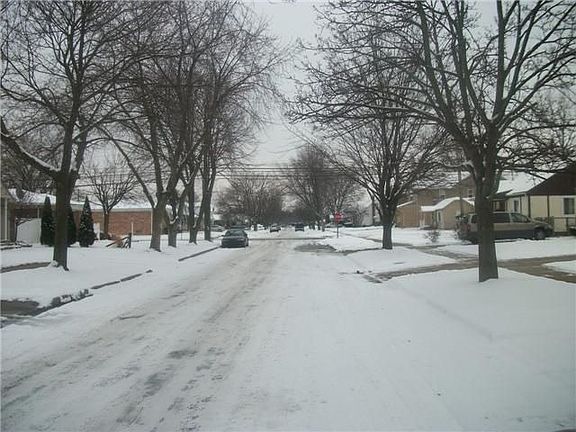 3rd image of 5929 Whitefield St