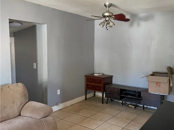 2112 W 57th St, Los Angeles, CA 90062