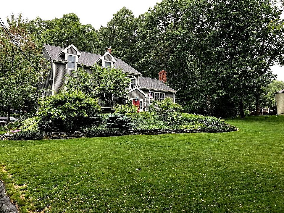 2nd image of 53 Juniper Ln
