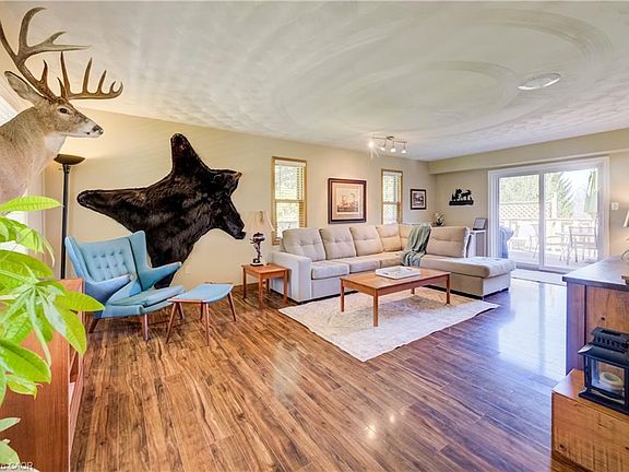 4th image of 43657 Southgate Rd #4