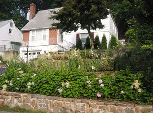 10 Dogwood Dr, Scarsdale, NY 10583