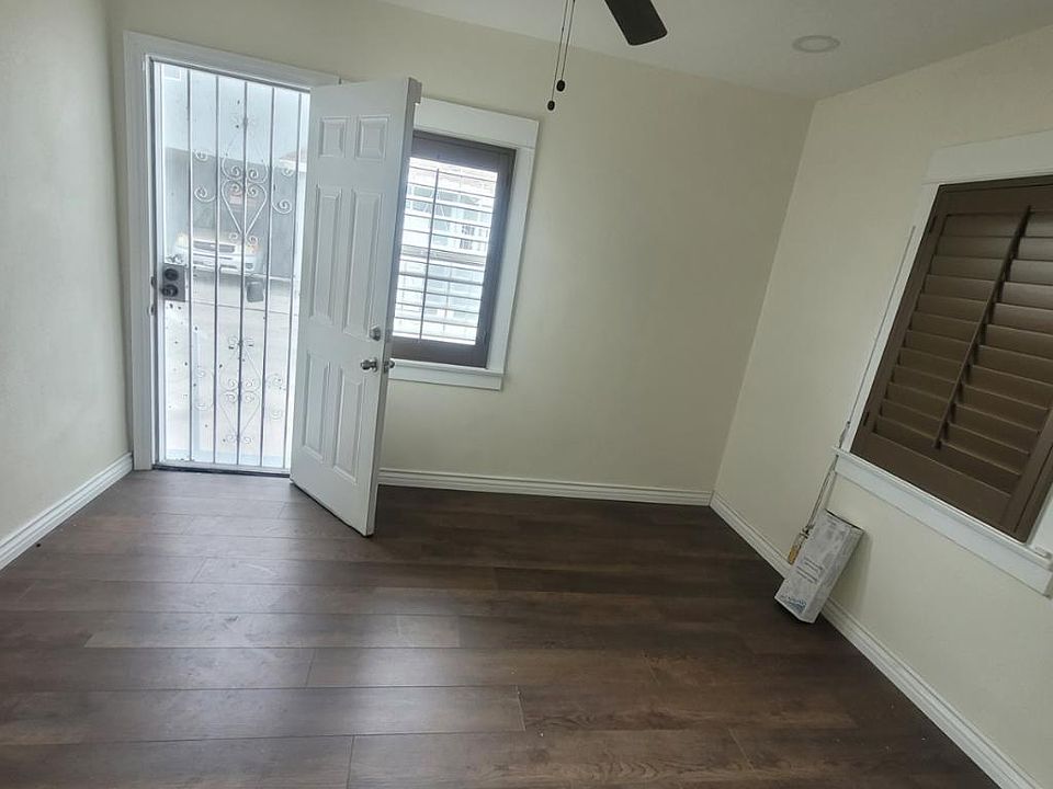 1st image of 128 W 106th St