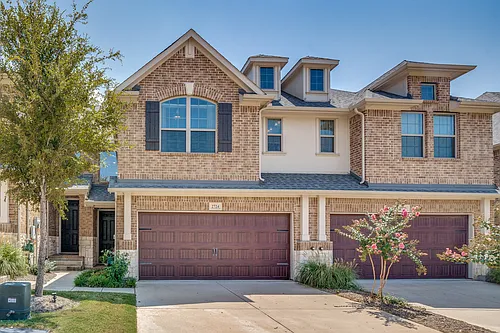 2724 Splendor Dr Photo 1