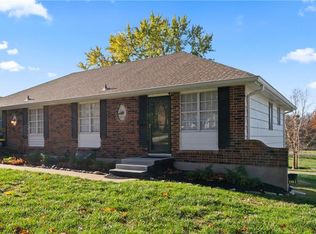 7115 NW Country Club Ln, Kansas City, MO 64152