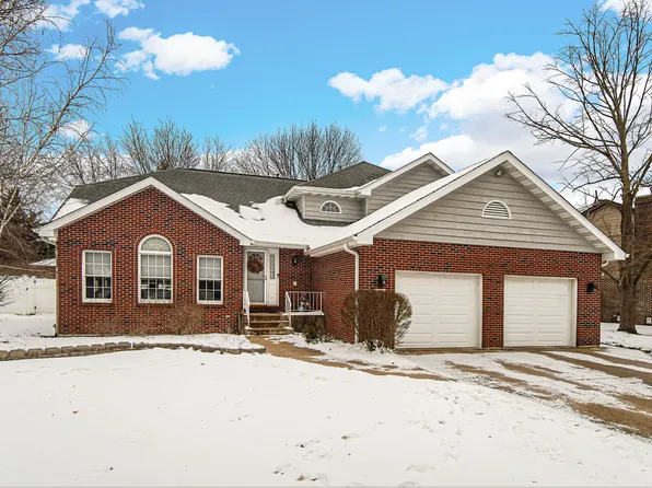 18 Honey Ln, New Lenox, IL 60451