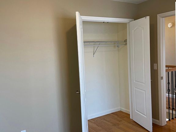4th image of 28 Cabot Pl #1