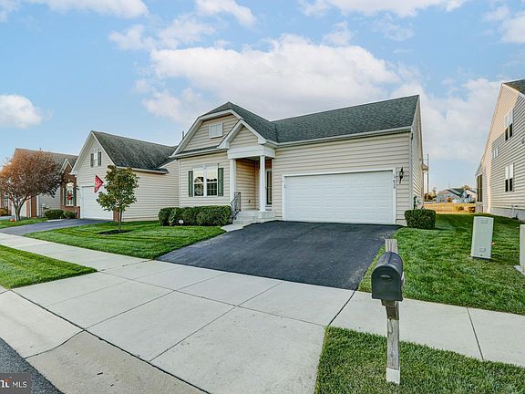 2nd image of 629 Southerness Dr
