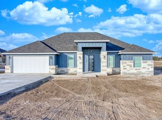 129 Turnberry Dr, La Vernia, TX 78121