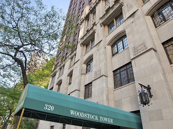 4th image of 312 E 42nd St #1017