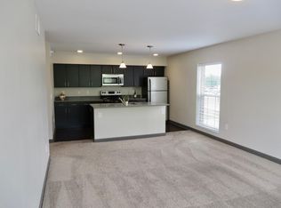 4560 N High St #F, Columbus, OH 43214