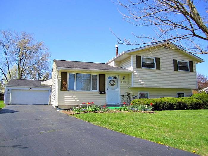 1st image of 3360 Paxton Ct