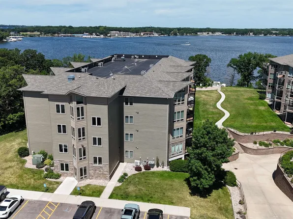 425 240th Ave #201, Arnolds Park, IA 51331