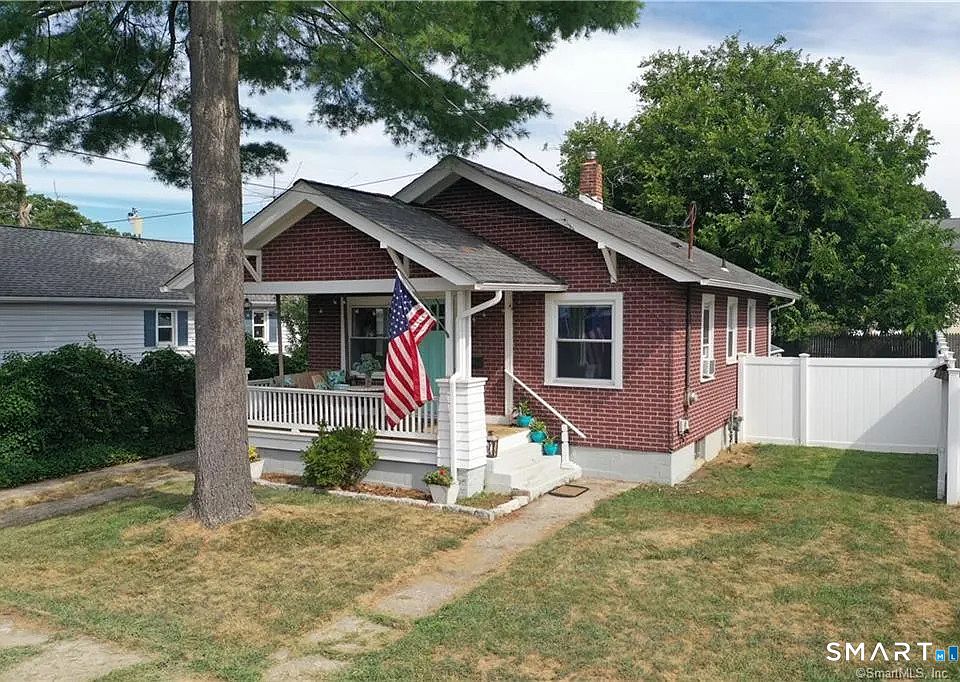 1st image of 17 Lincoln Avenue