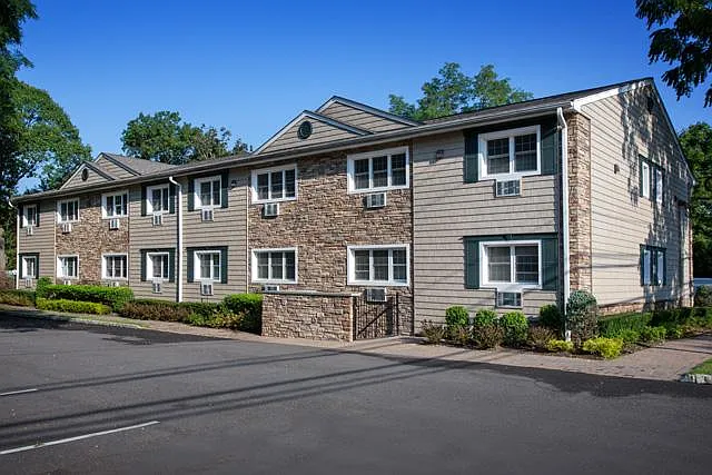 Fairfield At Islip Terrace — Photo 4