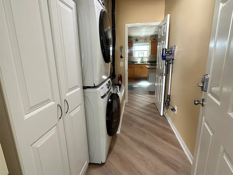 715 Hudson Ln — Photo 15