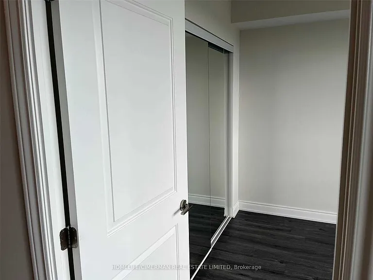 9088 Yonge St #901A — Photo 27