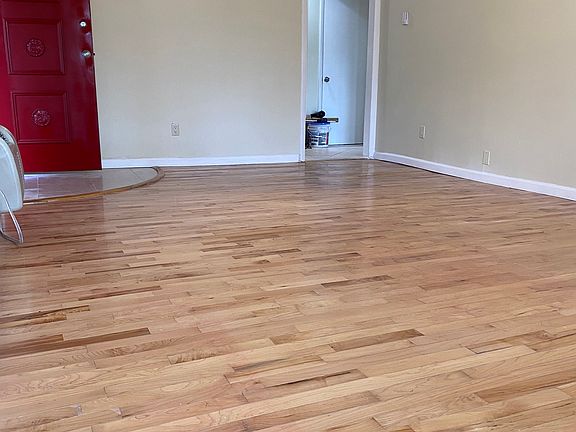 5th image of 512 Fox Run Ln #512