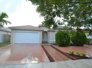 5502 SW 164th Pl, Miami, FL 33185