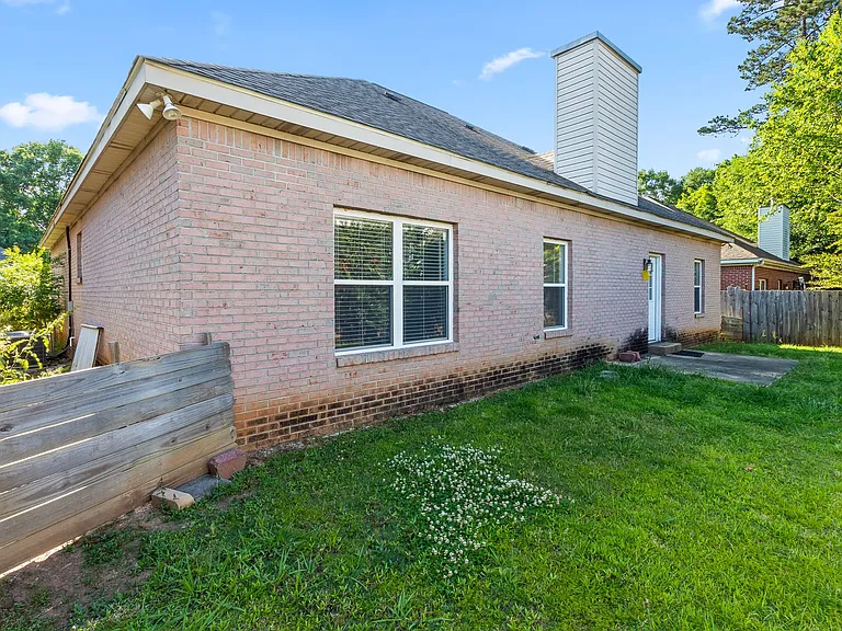 634 Kalypso Cir — Photo 20