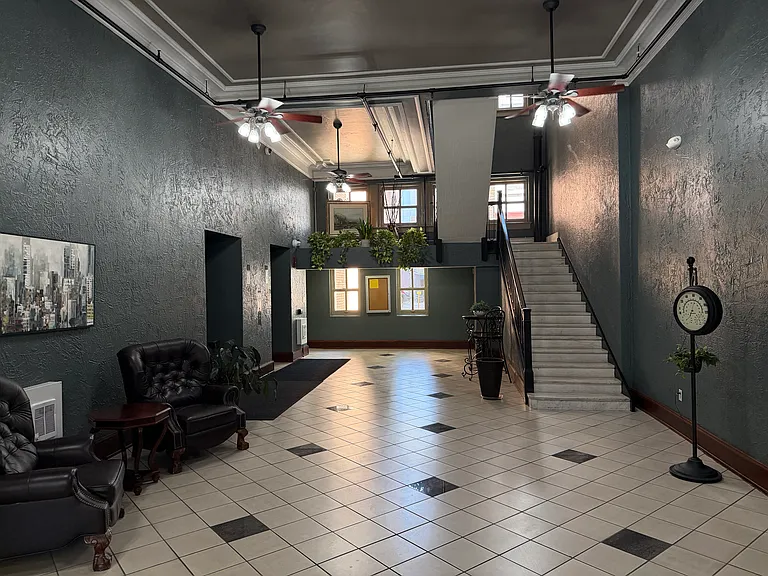 112 W Washington Blvd #230 — Photo 18