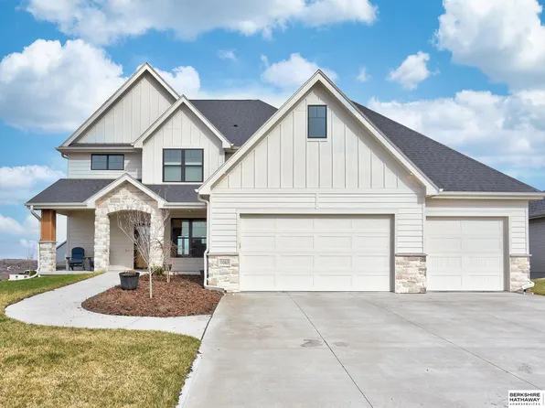 11065 N 171st St, Bennington, NE 68007