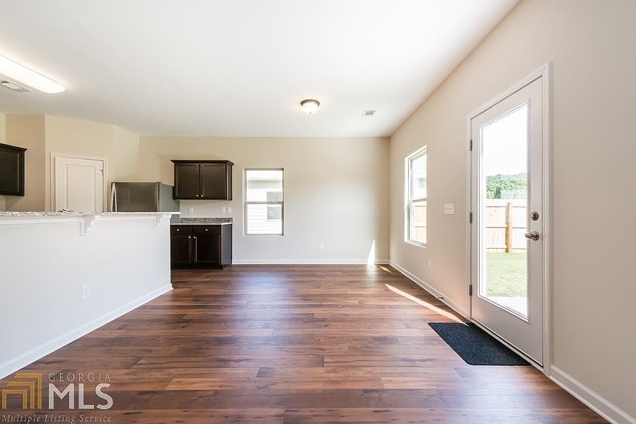 2nd image of 331 Merigold Way #415