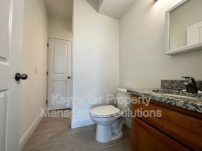 3445 Lee Hwy #309 — Photo 8