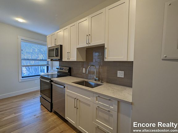 5th image of 9 Sewall Ave #217