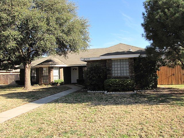 1st image of 4521 Gleneagles Dr