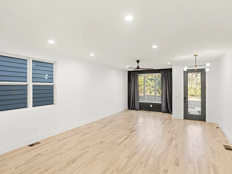 11A Garden St #A — Photo 25