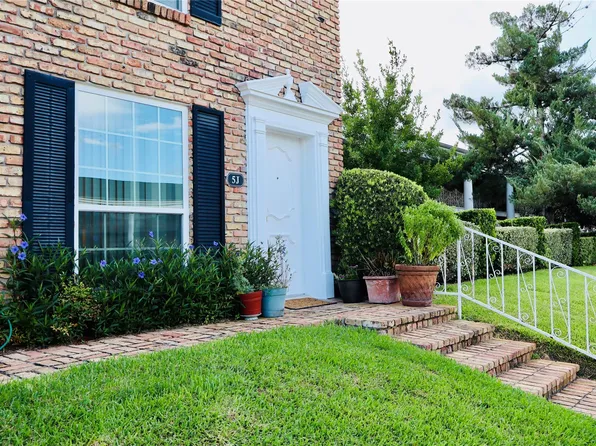 2201 Fountain View Dr APT 5J, Houston, TX 77057