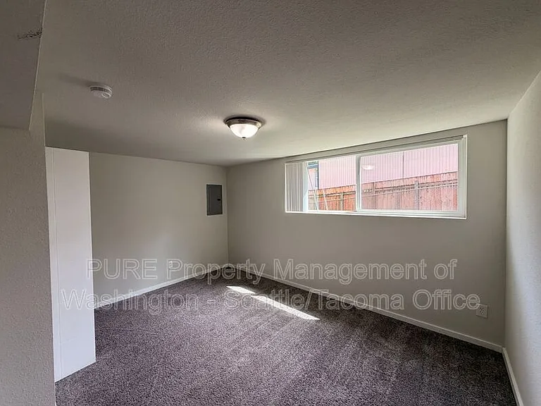 6217 S Huson St #B — Photo 13