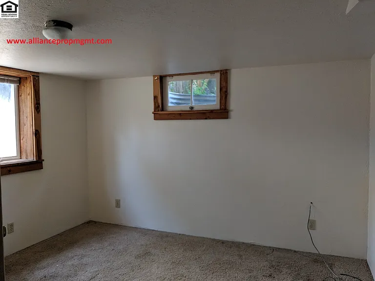 411 S 14th Ave — Photo 11