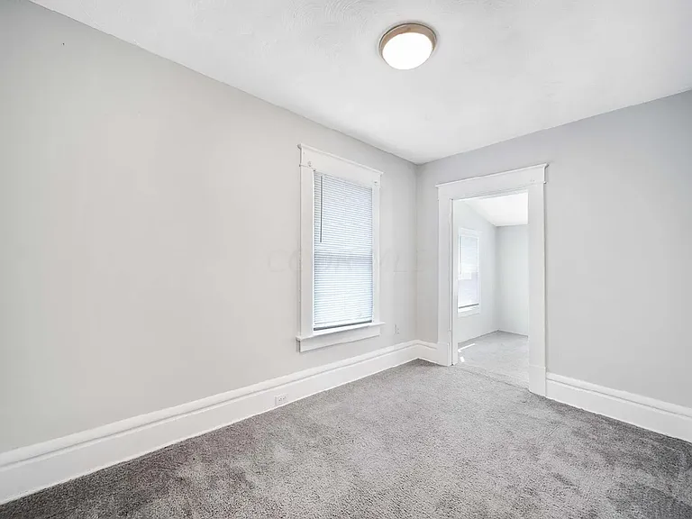 405 14th Ave — Photo 4