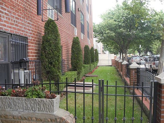 4th image of 346 E 29th St APT 6J
