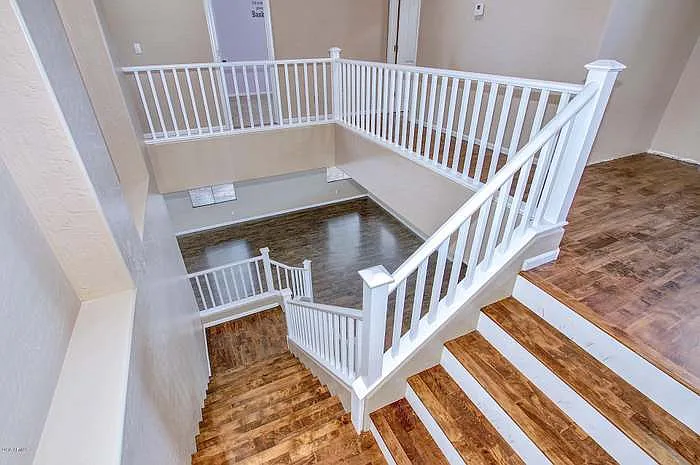 562 N Danielson Way — Photo 15