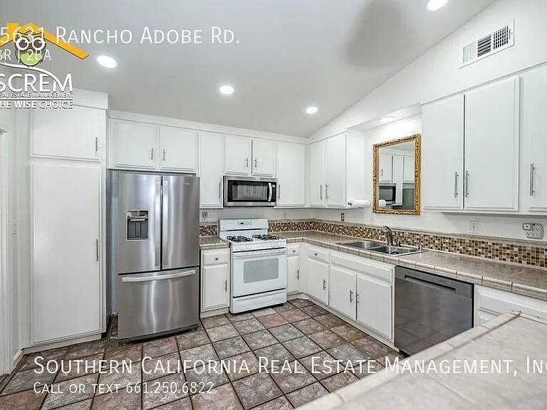 25631 Rancho Adobe Rd — Photo 7