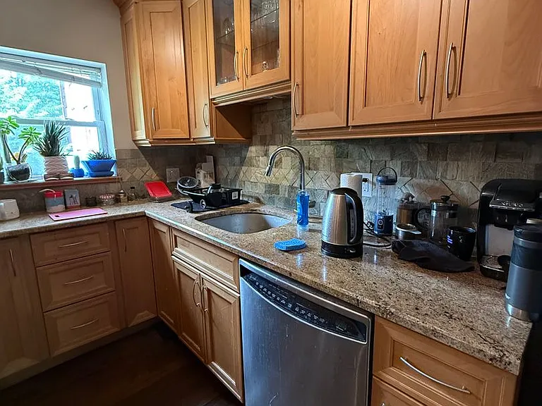 148 Newton St #2 — Photo 3