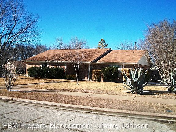 2nd image of 3006 Linda Dr