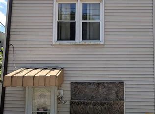 2807 Holbrook St, Pittsburgh, PA 15212